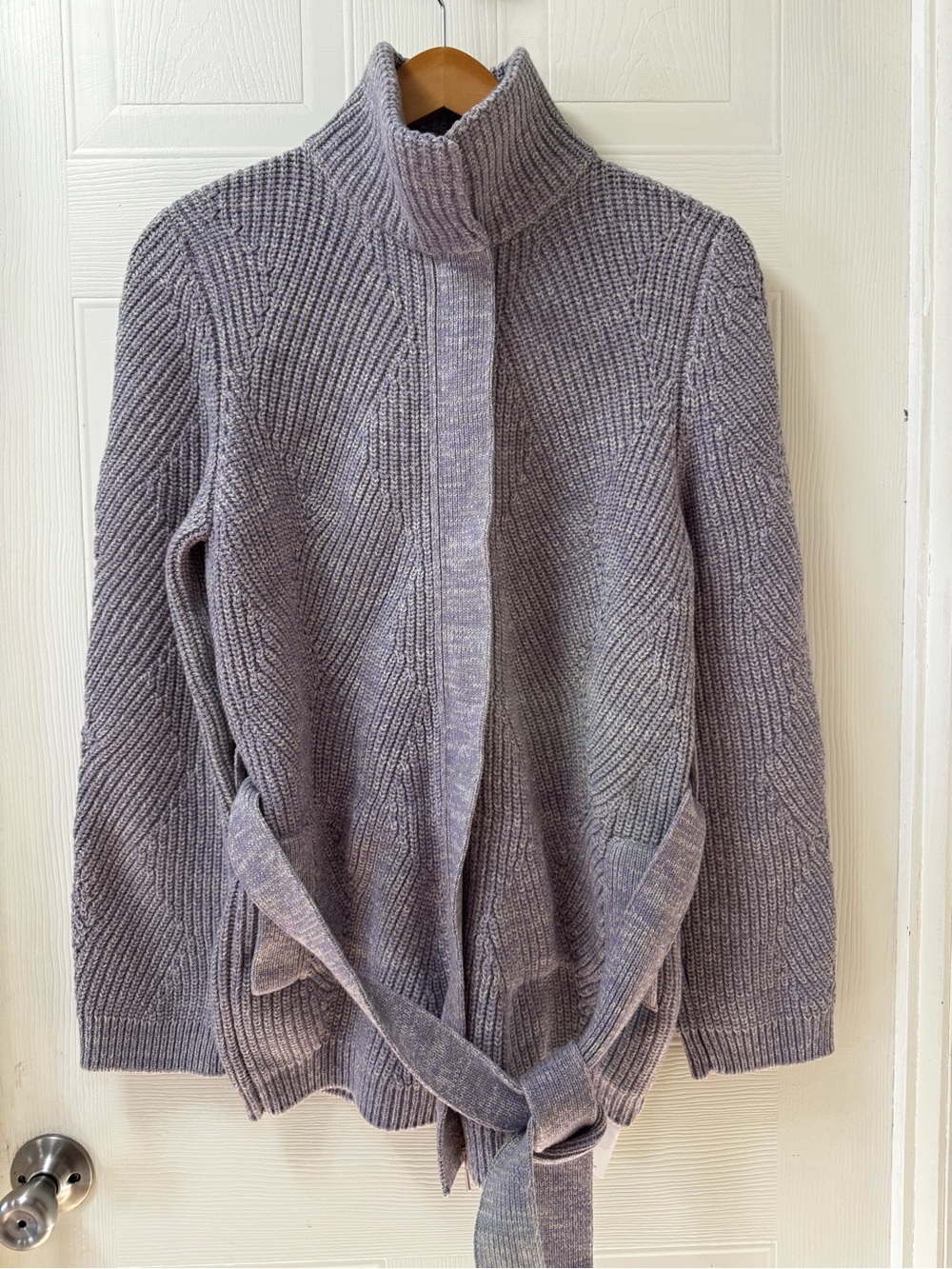 Leggiadro Lavender-Gray High Collar Knit Cardigan with Waist Tie